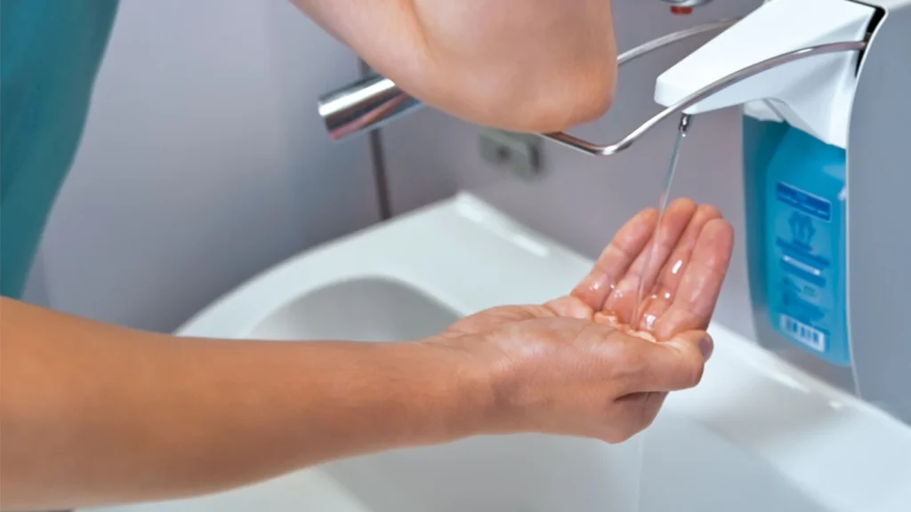 Hygienekonzept und Desinfektion – sichere Rückkehr in den Alltag mit der Total Reinigung GmbH Siegburg
